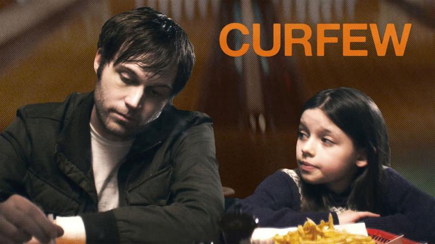 مشاهدة فيلم Curfew 2012 مترجم